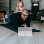 dad and child online plank